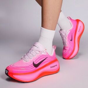 Nike Vomero Plus Running Shoes